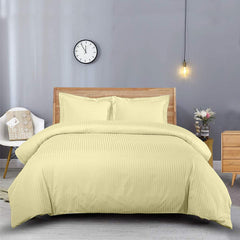 Lenjerie de pat pentru o persoana cu husa elastic pat si fata perna dreptunghiulara, Elegance, damasc, dunga 1 cm, 130 g/mp, Vanilie, bumbac 100%, 3 piese