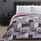 Cuvertura de pat matlasata si imprimata, Cats Invasion, 70 g/mp, Multicolor