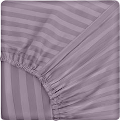 Lenjerie de pat pentru o persoana cu husa elastic pat si fata perna dreptunghiulara, Elegance, damasc, dunga 1 cm, 130 g/mp, Lila, bumbac 100%, 3 piese