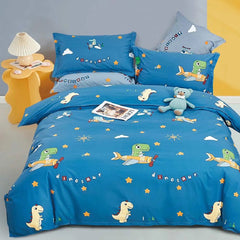 Lenjerie de pat pentru o persoana cu husa elastic pat si fata perna patrata, Dinozaur, bumbac ranforce, gramaj tesatura 120 g/mp, multicolor, 3 piese