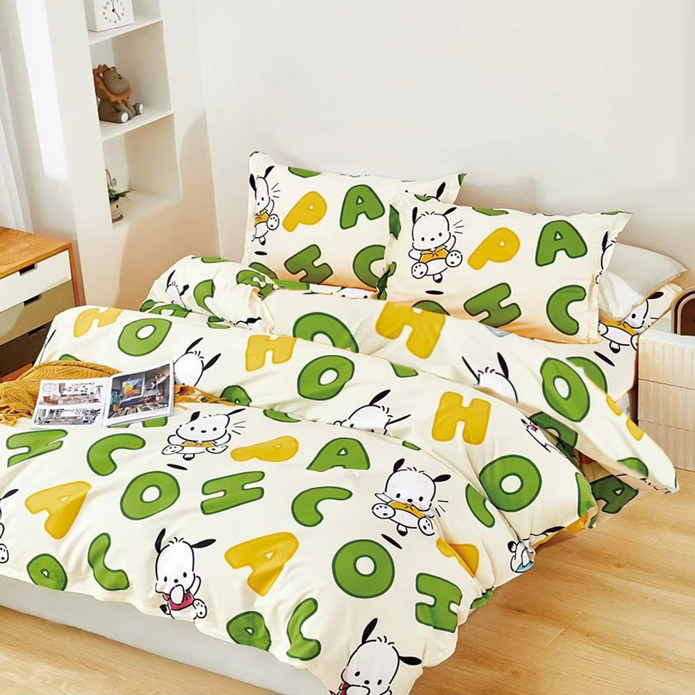 Lenjerie de pat pentru o persoana cu husa elastic pat si fata perna patrata, Pochacco, bumbac ranforce, gramaj tesatura 120 g/mp, multicolor, 3 piese