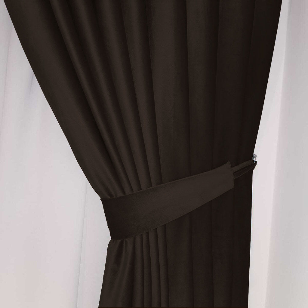 Draperie din catifea cu inele negre, Madison, densitate 700 g/ml, Maro inchis, 1 buc