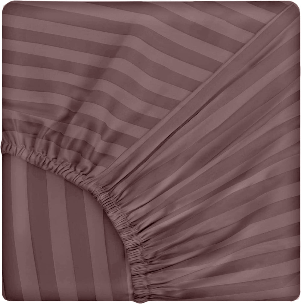 Cearsaf de pat cu elastic din damasc, densitate 130 g/mp, Maro