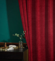 Set draperii tip tesatura in cu rejansa transparenta cu ate pentru galerie, Madison, densitate 700 g/ml, Calandra, 2 buc