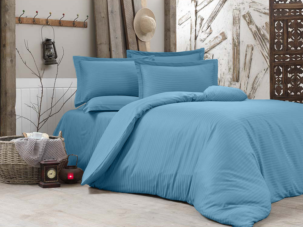 Lenjerie de pat pentru o persoana cu husa elastic pat si fata perna dreptunghiulara, Elegance, damasc, dunga 1 cm, 130 g/mp, Albastru celest, bumbac 100%, 3 piese