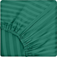 Lenjerie de pat pentru o persoana cu husa elastic pat si fata perna dreptunghiulara, Elegance, damasc, dunga 1 cm, 130 g/mp, Verde smarald, bumbac 100%, 3 piese
