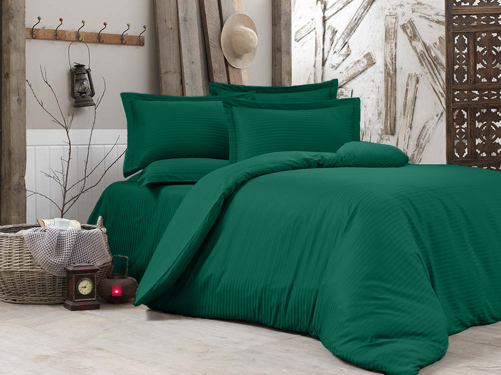 Lenjerie de pat pentru o persoana cu husa elastic pat si fata perna dreptunghiulara, Elegance, damasc, dunga 1 cm, 130 g/mp, Verde smarald, bumbac 100%, 3 piese
