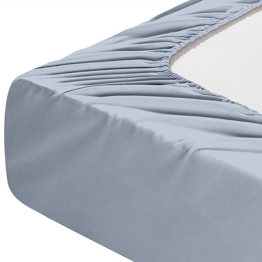 Lenjerie de pat pentru o persoana cu husa elastic pat si fata perna patrata, Medan, bumbac ranforce, gramaj tesatura 120 g/mp, Gri deschis, 3 piese