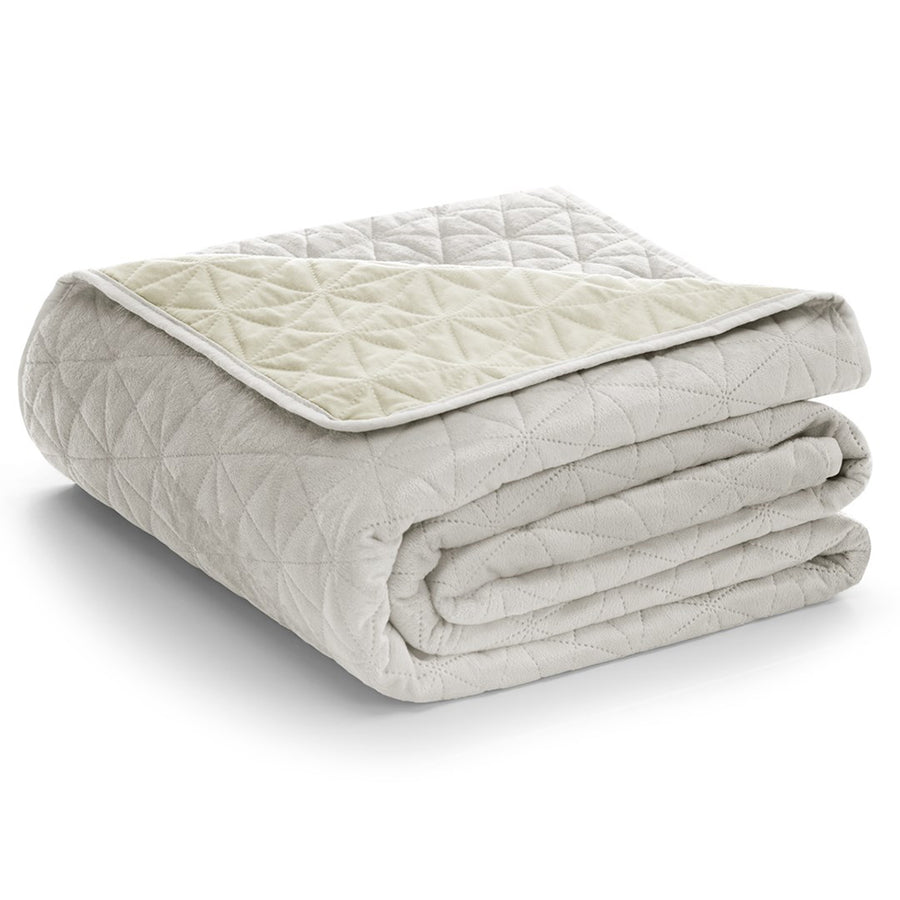 Cuvertura de pat din catifea matlasata, Laila, 180-190 g/m2, bej deschis