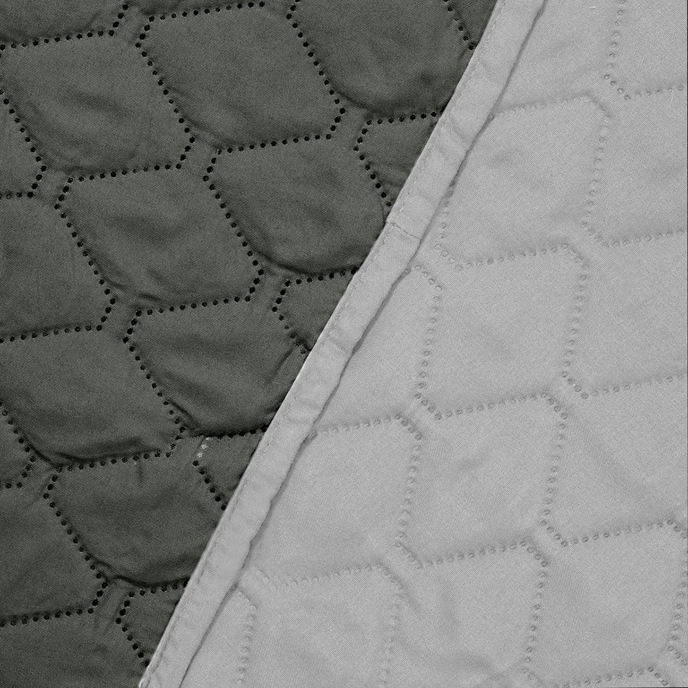 Cuvertura de pat matlasata, Axel, densitate 70 g/mp, Antracit/Gri