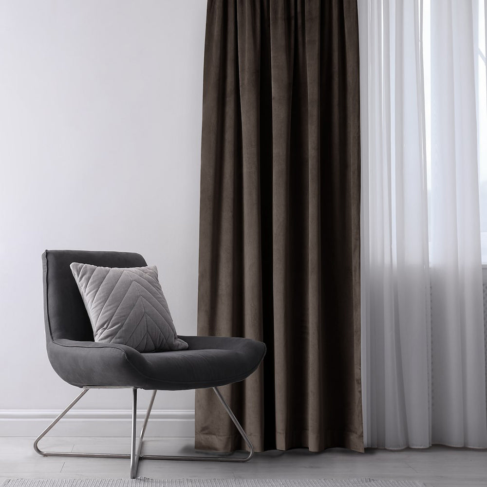Draperie din catifea cu inele, Velvet, densitate 210 g/mp, opacitate 77%, Maro, 1 buc