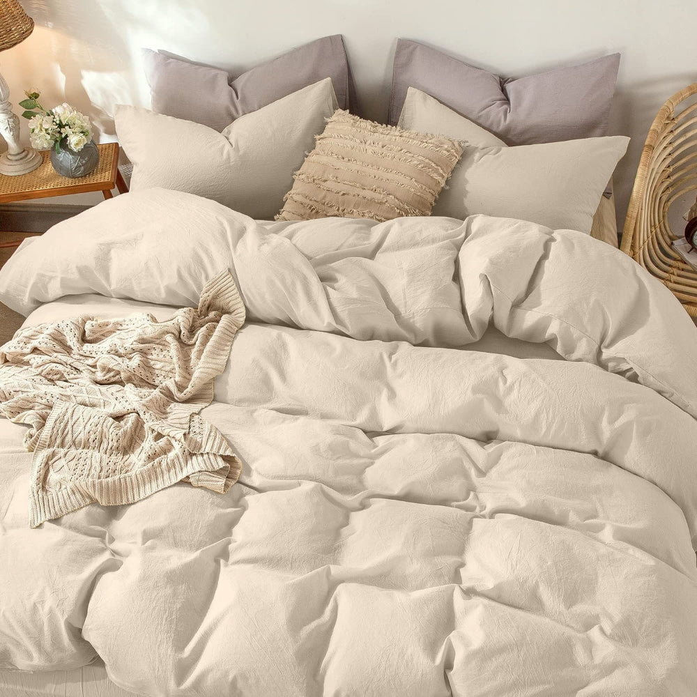 Lenjerie de pat pentru o persoana cu husa elastic pat si fata perna patrata, Mild Morning, bumbac ranforce, gramaj tesatura 120 g/mp, Crem, 3 piese