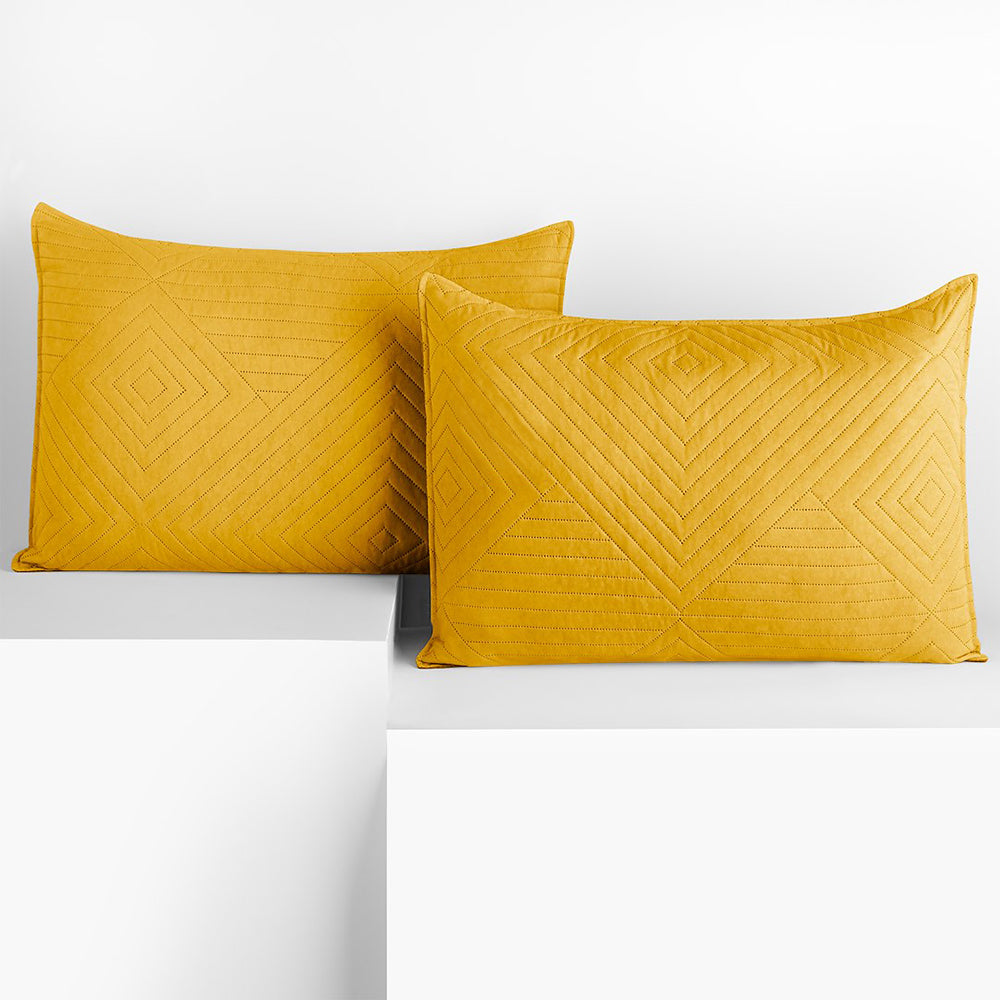Set 2 huse perne decorative matlasate stil modern, Softa, 70 g/m2, Galben mustar