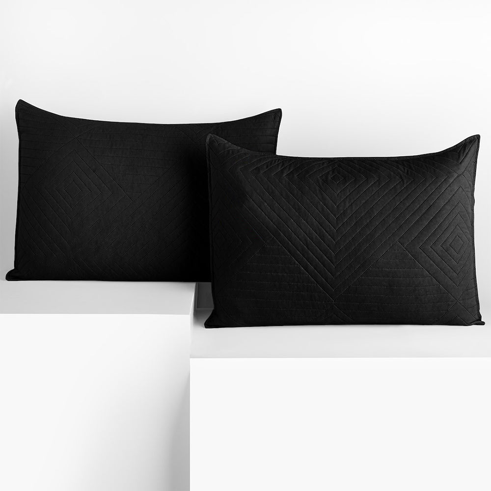 Set 2 huse perne decorative matlasate stil modern, Softa, 70 g/m2, Negru