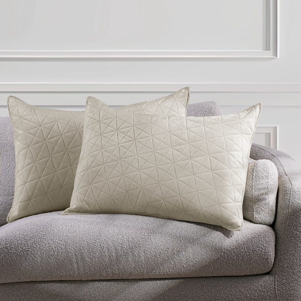 Set 2 huse perne decorative din catifea matlasate, Laila, 180-190 g/m2, Bej deschis