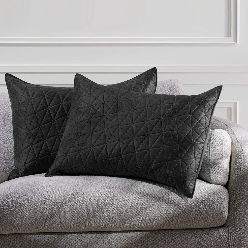 Set 2 huse perne decorative din catifea matlasate, Laila, 180-190 g/m2, Negru