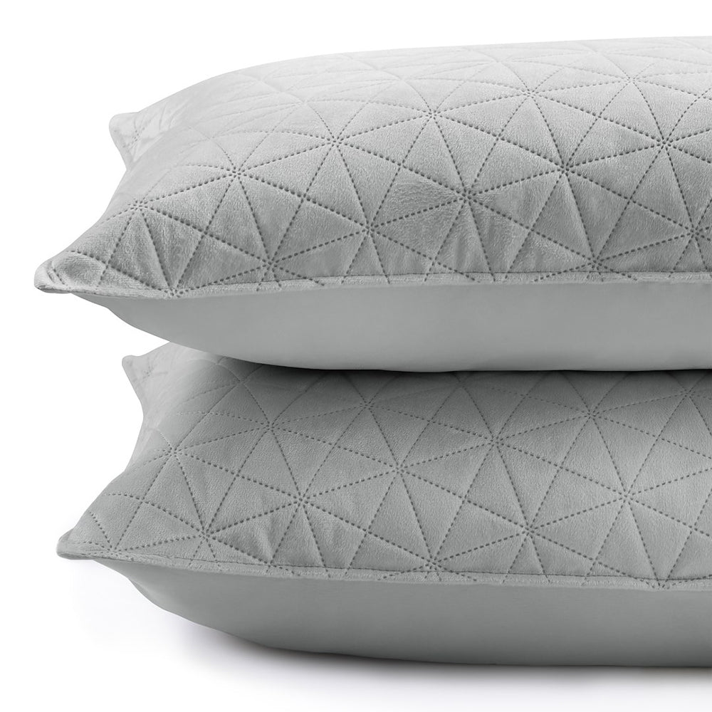 Set 2 huse perne decorative din catifea matlasate, Laila, 180-190 g/m2, Gri deschis