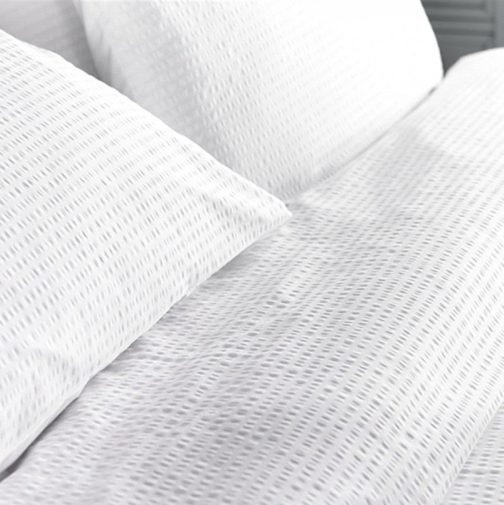Lenjerie de pat matrimonial cu husa de perna dreptunghiulara, satinat creponat, M, alb, bumbac 100%, 4 piese