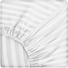 Lenjerie de pat pentru o persoana cu husa elastic pat si fata perna dreptunghiulara, Elegance, damasc, dunga 2 cm, 185 g/mp, Alb, bumbac 100%, 3 piese
