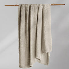 Patura in stil modern cu model jacquard in relief, Henry, 240 g/m2, cappuccino