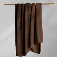 Patura in stil modern cu model jacquard in relief, Henry, 240 g/m2, maro