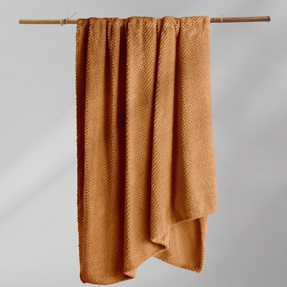 Patura in stil modern cu model jacquard in relief, Henry, 240 g/m2, ocru
