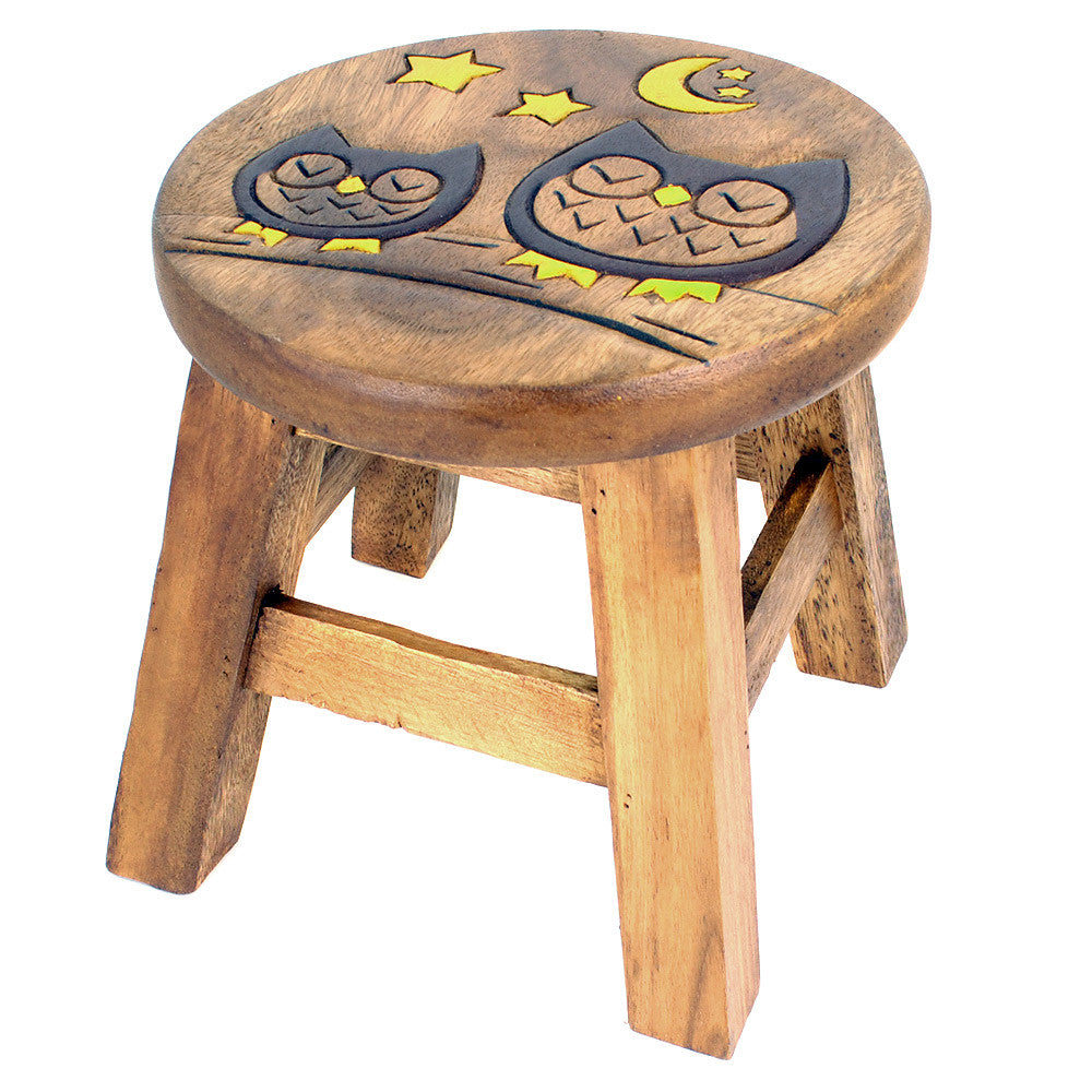 Scaunel din lemn pentru copii, sculptat si pictat manual, Bufnita cu puiul, 25.5 x 25.5 x 26.5 cm, 2.4kg