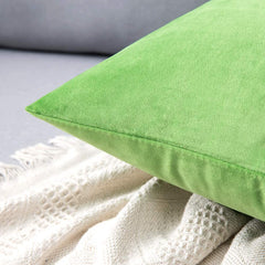 Set 2 huse pernute decorative din catifea cu fermoar, Madison, densitate 700 g/ml, Moss green