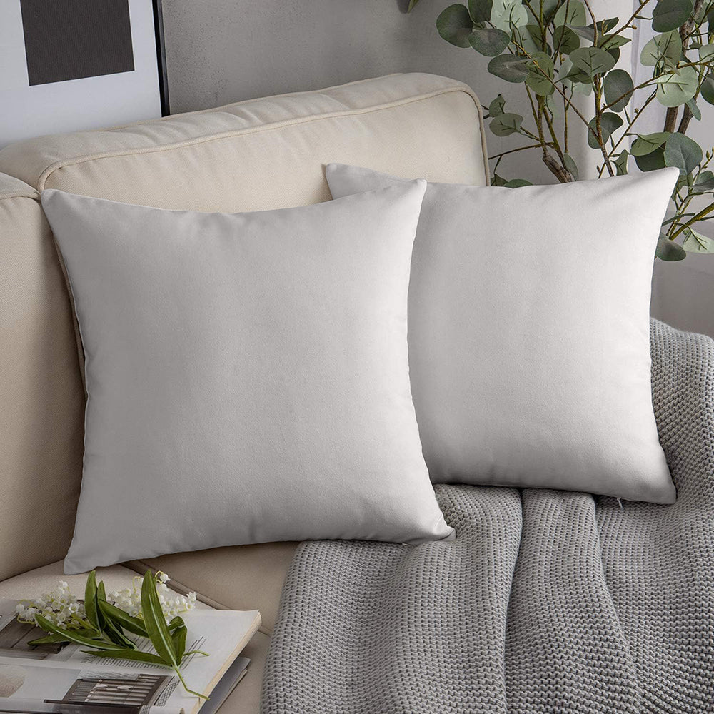 Set 2 huse pernute decorative din catifea cu fermoar, Madison, densitate 700 g/ml, Cloud