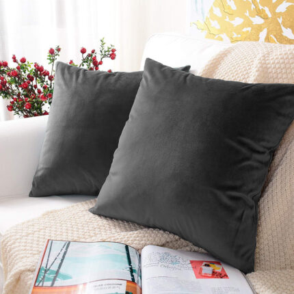 Set 2 huse pernute decorative din catifea cu fermoar, Madison, densitate 700 g/ml, Aegean