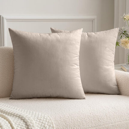 Set 2 huse pernute decorative din catifea cu fermoar, Madison, densitate 700 g/ml, Sand Dollar